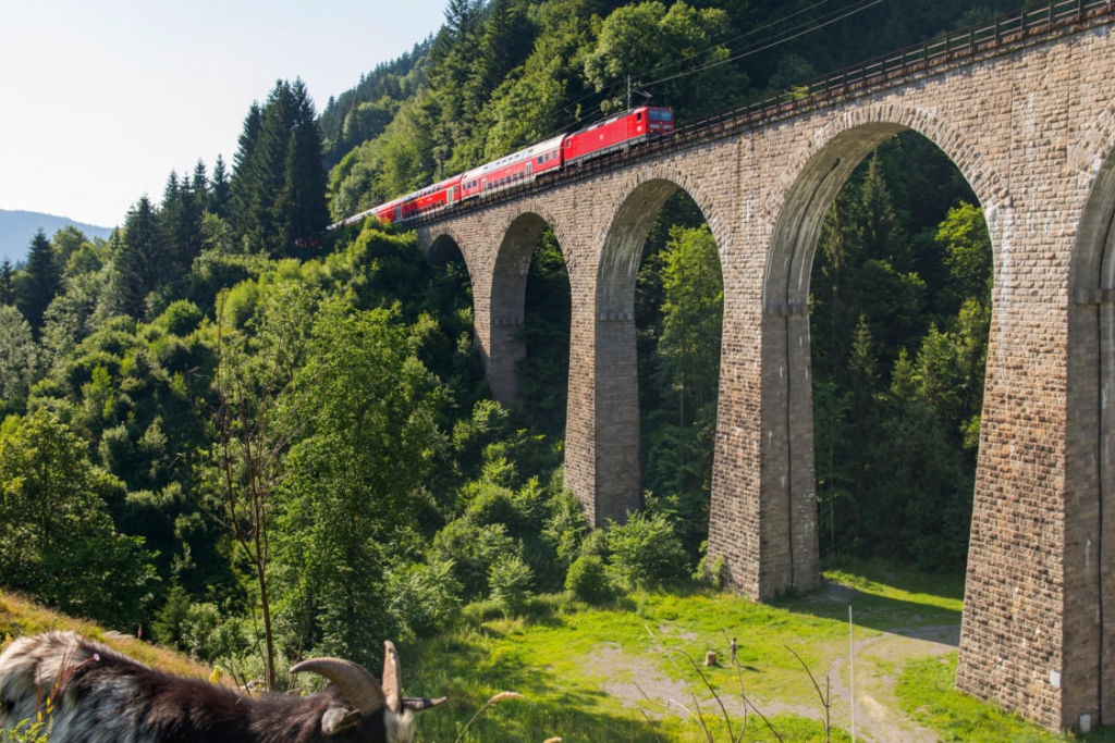Mit der Bahn durch Deutschland: Die schönsten Strecken und Haltestellen